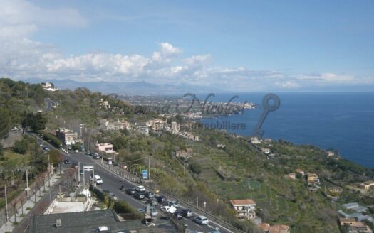 Affitto appartamento panoramico Acireale centro Giovanna Nicolosi Agenzia Immobiliare