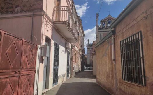 Vendita Deposito Garage Mascalucia centro Giovanna Nicolosi Agenzia Immobiliare